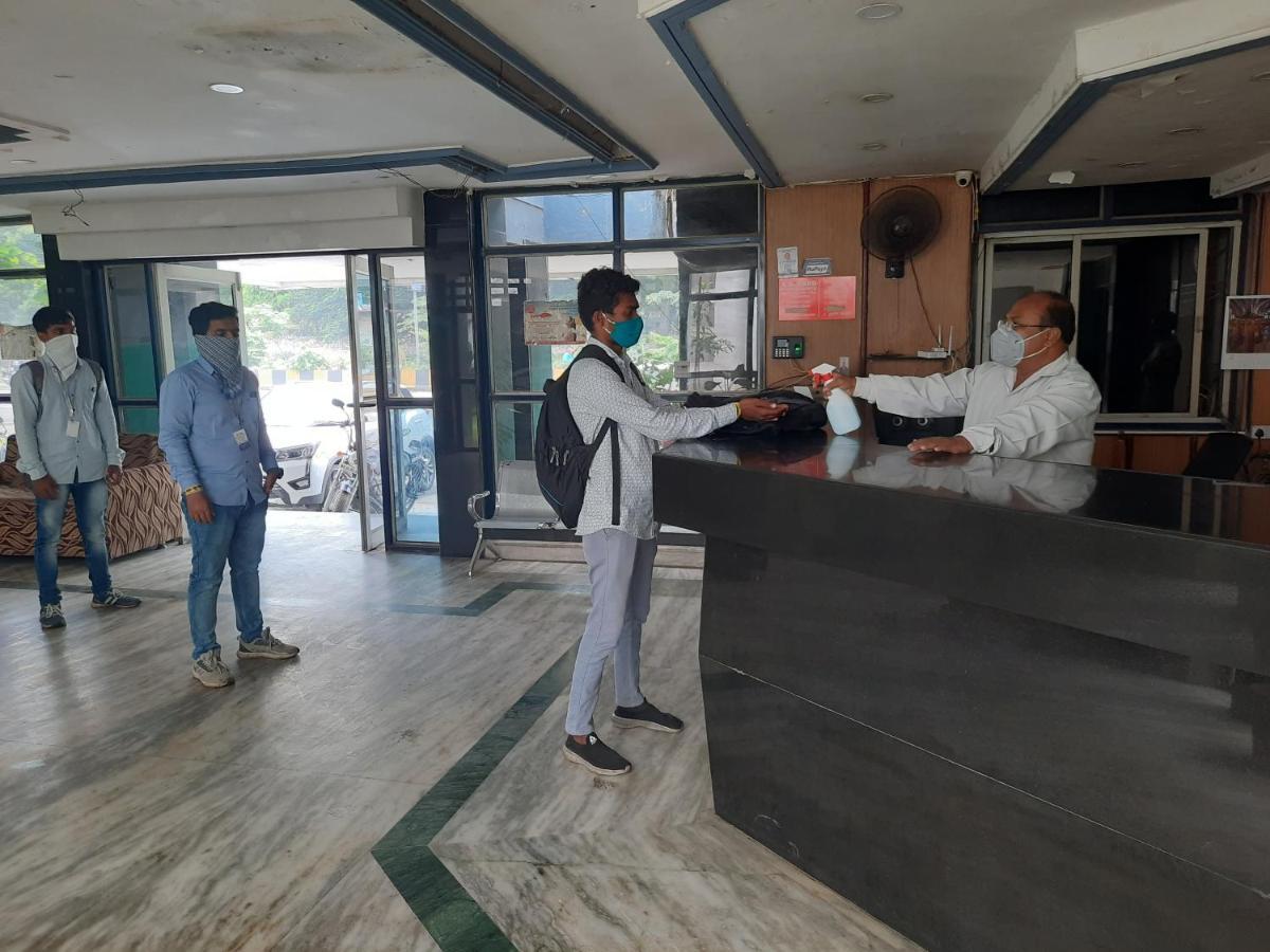 Hotel Great Punjab Aurangabad  Buitenkant foto