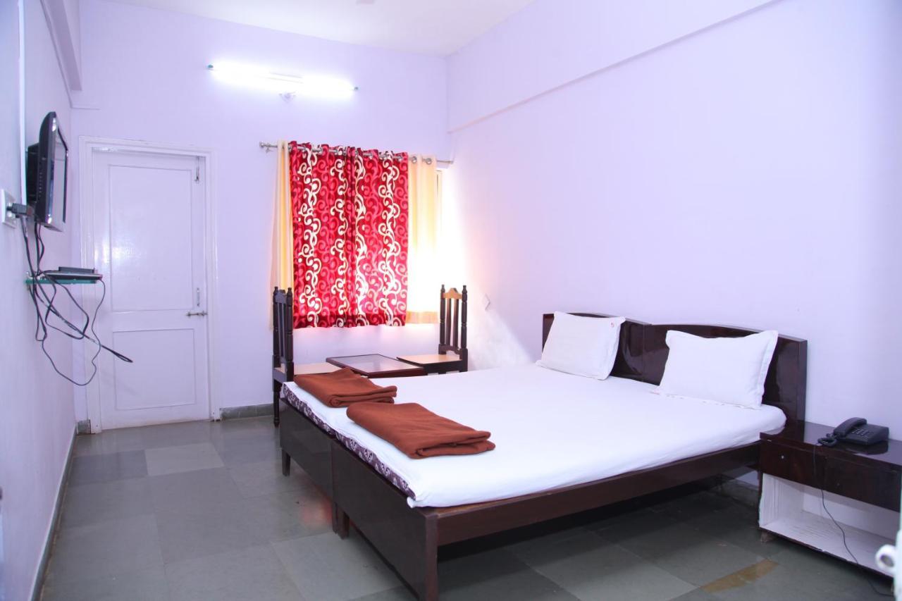 Hotel Great Punjab Aurangabad  Buitenkant foto